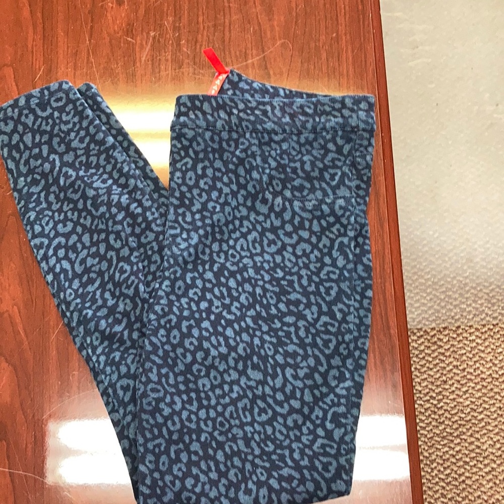 Spanx navy leopard print leggings. EUC size large